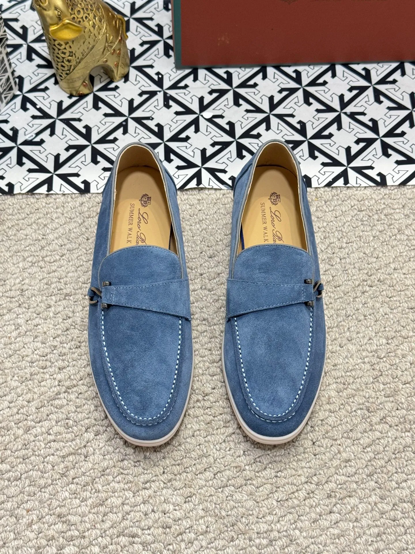 Men's men's shoes 💰380 [New model] 🍓🍓Loro Piana - LP couple model. The new moccasins are made of water-repellent treated suede uppers with rubber soles, a classic. The complex craftsmanship and meticulous structure make the shoes light and soft, allowing you to walk comfortably and freely. Perfect for wearing at the beach or out in the water during the summer. Size: 35-44 (45 customized MH)